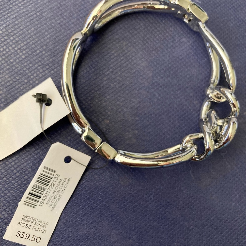 Chico’s Silver clasp bracelet NWT